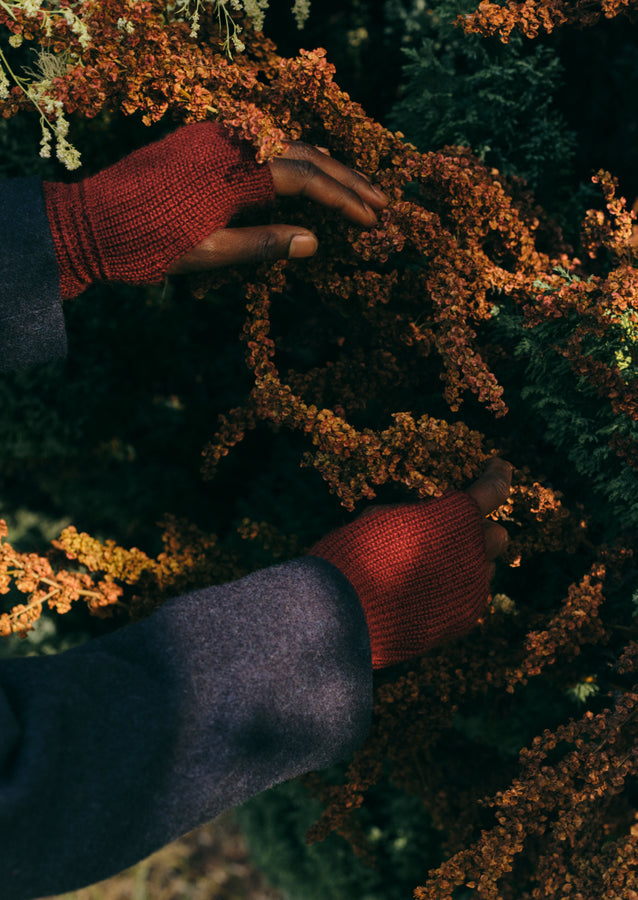 Heimat Wool Fingerless Gloves | Burgundy