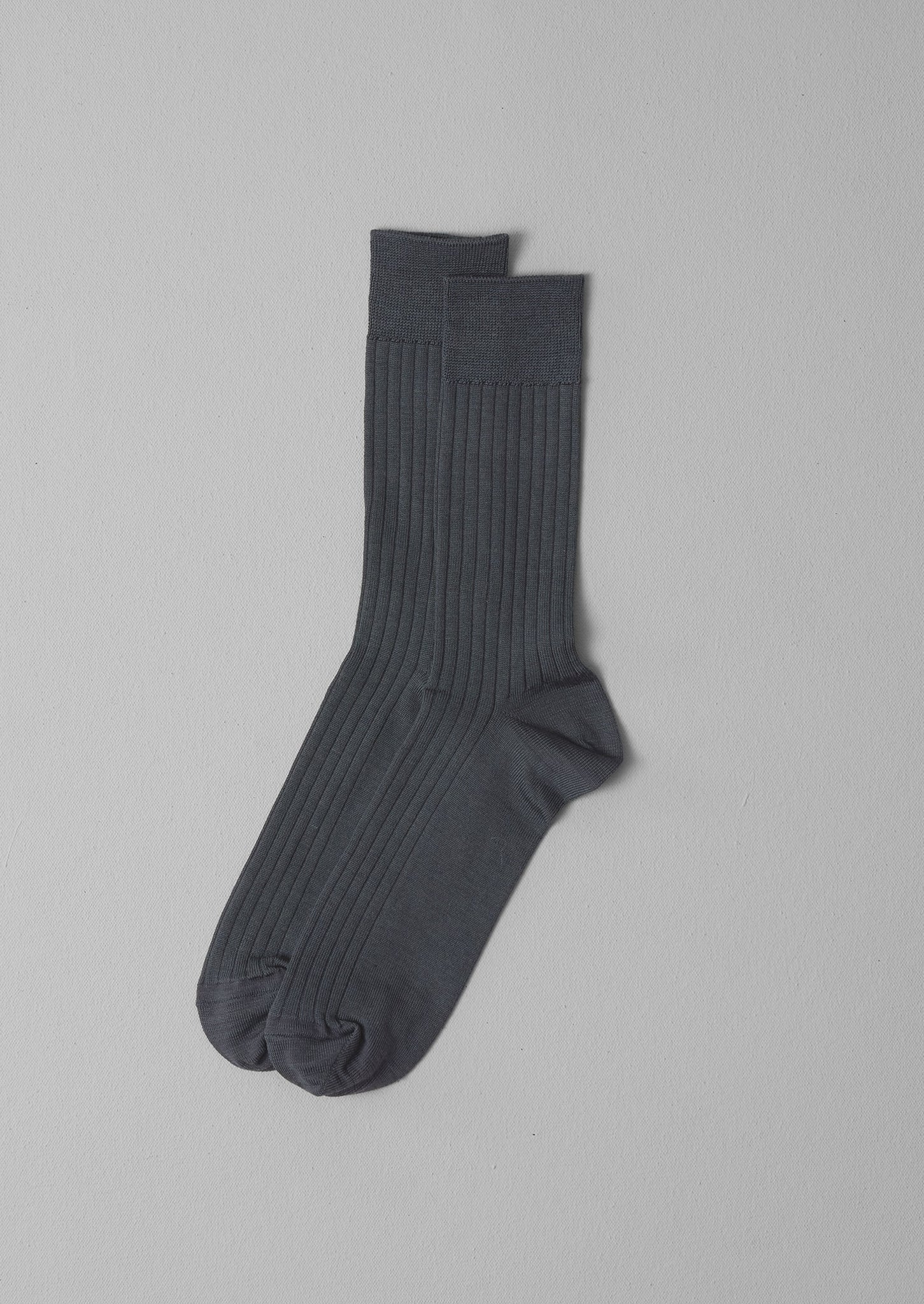 Nishiguchi Kutsushita Silk Cotton Ribbed Socks | Charcoal