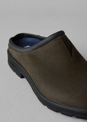 Blundstone Waxed Suede Grip Clogs | Olive