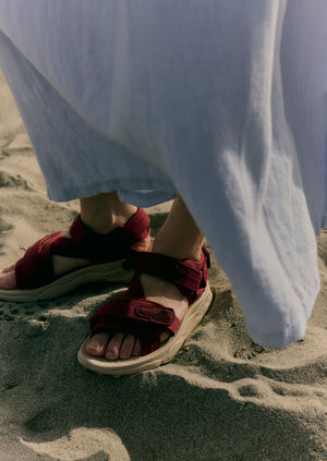 Flower Mountain Kaiso Sandals | Brick