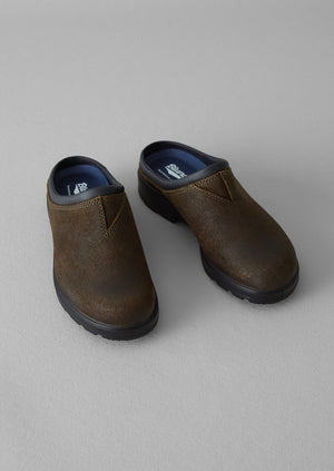 Blundstone Waxed Suede Clogs | Olive