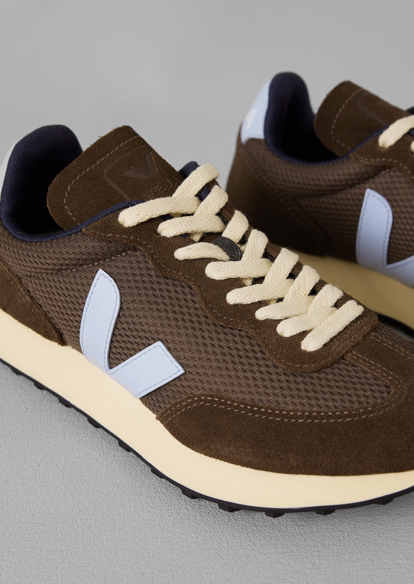 Veja Rio Branco Trainers | Brown