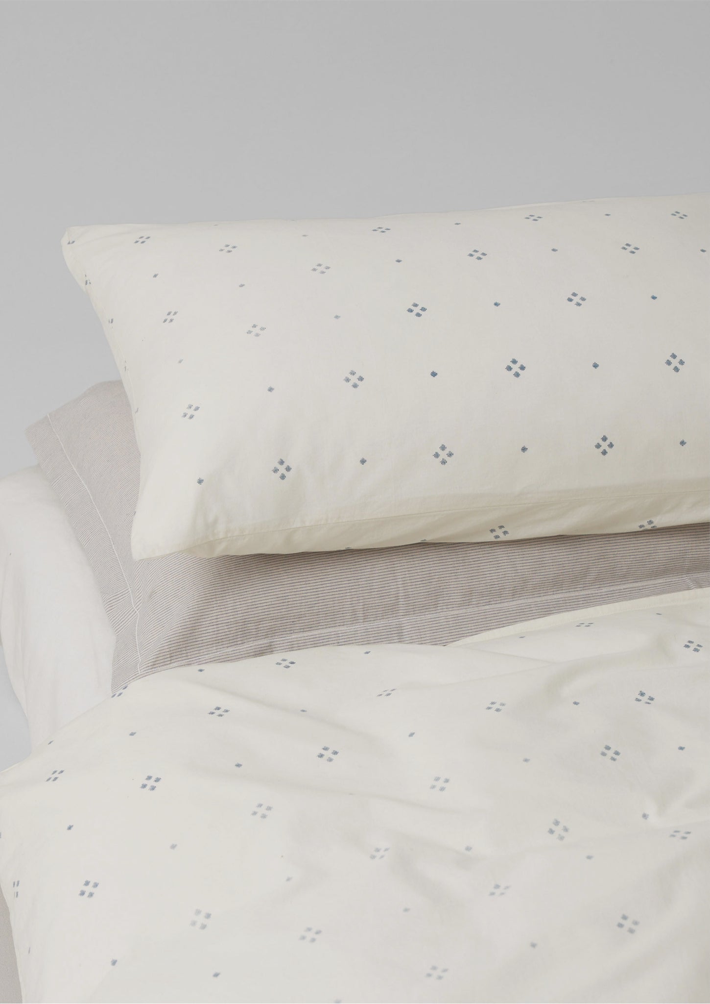 Rowan Print Housewife Pillowcase Set | Ecru/Soft Blue