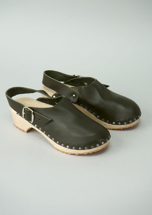 Reworn Walkleys Clogs Size 4 (106) | Olive